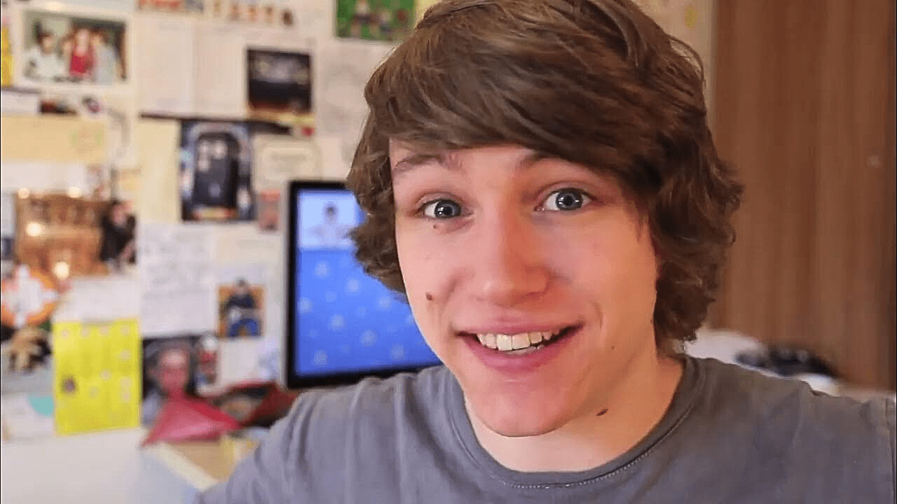 Before The YouTube "Brit Crew", There Was CharlieIsSoCoolLike (Who Is Still Like Cool) - Who Is CharlieIsSoCoolLike