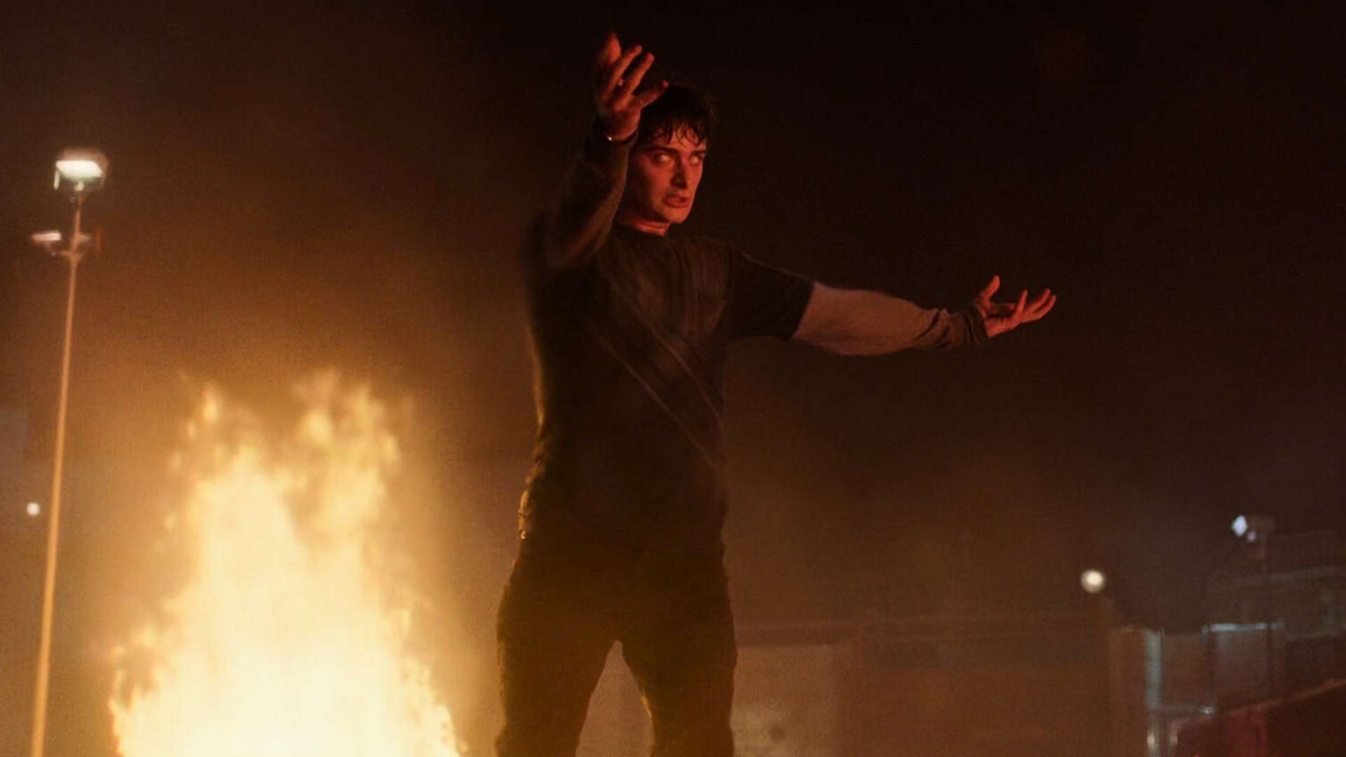 Stranger Things Millennium Falcon Easter Egg - Did You Notice This 'The Millennium Falcon' Easter Egg In Stranger Things?