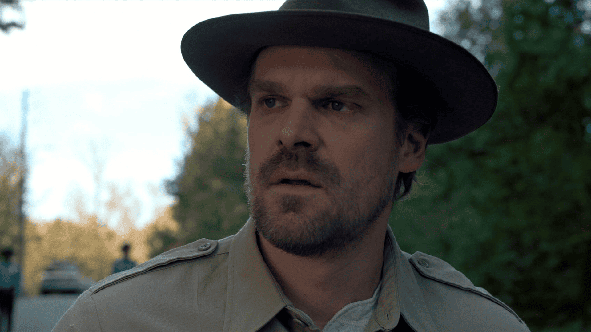 David Harbour Stranger Things Casting Story - Duffer Brothers Wanted To Cast "Overlooked" David Harbour In Stranger Things