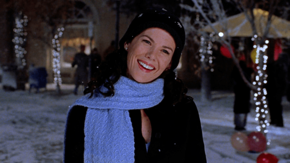Hidden Details in the Wintery Gilmore Girls Episode 'Love and War and Snow' - Gilmore Girls Love and War and Snow