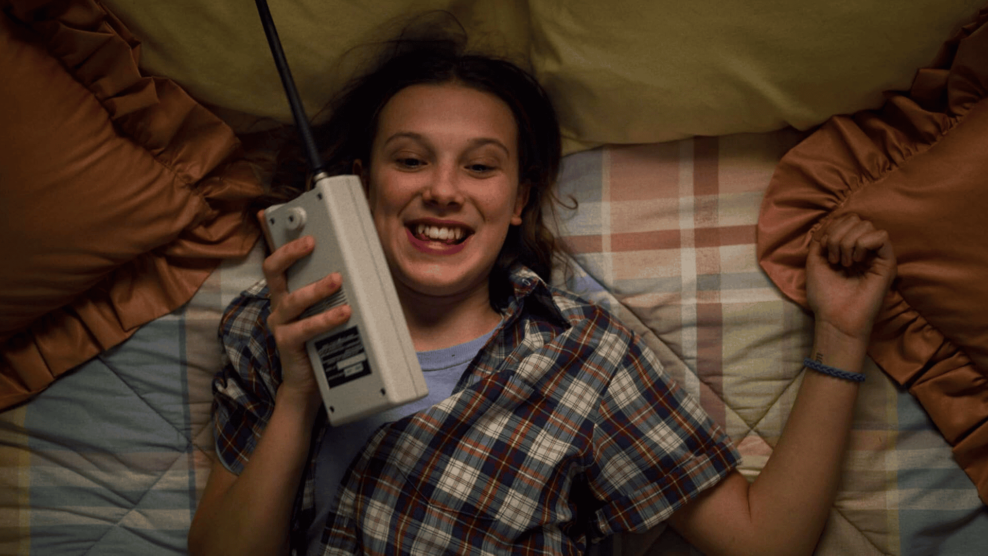 Stranger Things Millie Bobby Brown Delay - Millie Bobby Brown Once Delayed A Stranger Things Shoot By 45 Minutes Due To Glitter