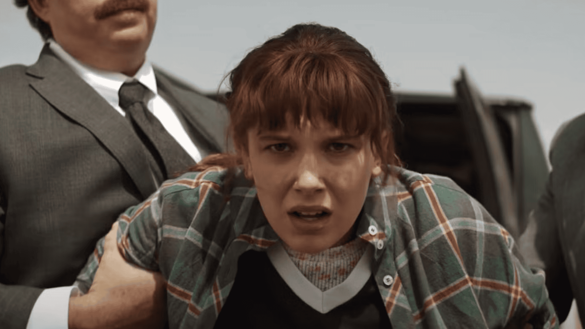 Stranger Things Shootout Scene Details - Shawn Levy Filmed The Stranger Things Shootout Scene In California In One Shot