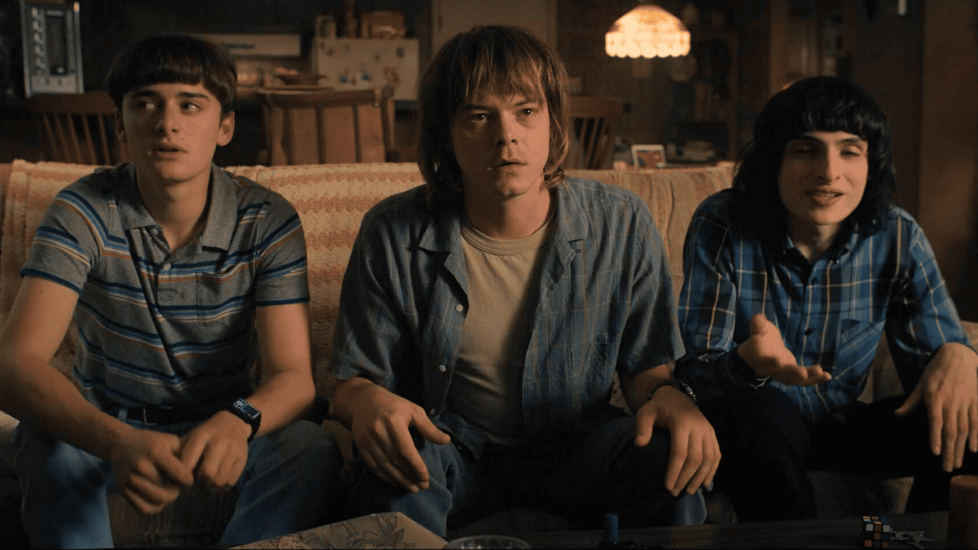 Stranger Things Season 4 Script Details - The Stranger Things Season 4 Script Was Over 800 Pages Long
