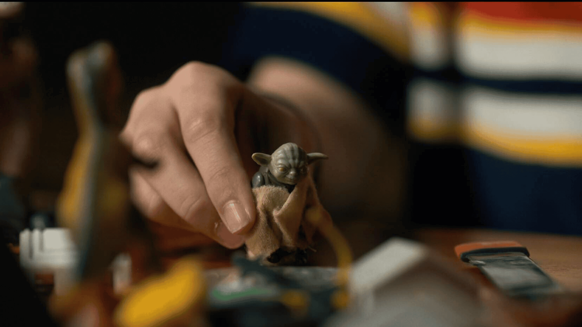 Stranger Things Yoda Easter Egg - There Is A Eleven, Mike And Yoda Easter Egg In Stranger Things